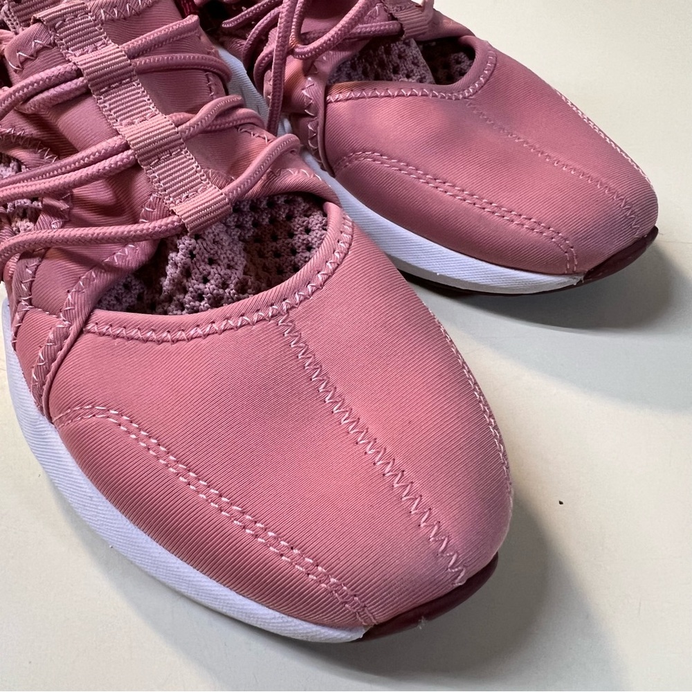 Fabletics Brookside Performance Blush Pink Runnin… - image 2